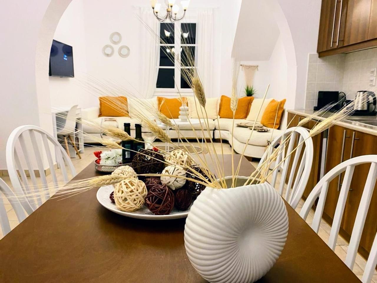 Villa Jenny Stylianou Spetses Town Exterior photo